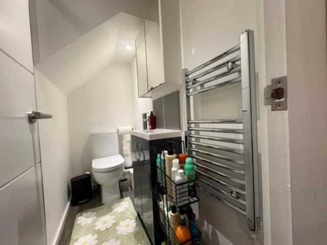 Flat for rent in Chilworth Old Village, Test Valley