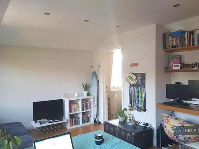 House for rent in Lyons, Greater London
