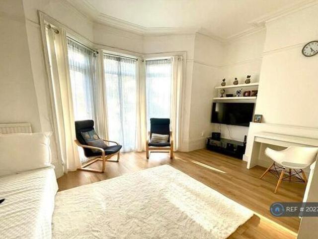 House for rent in Lyons, Greater London