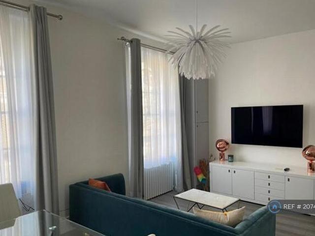 House for rent in Lyons, Greater London