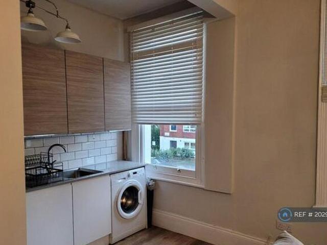 House for rent in Lyons, Greater London
