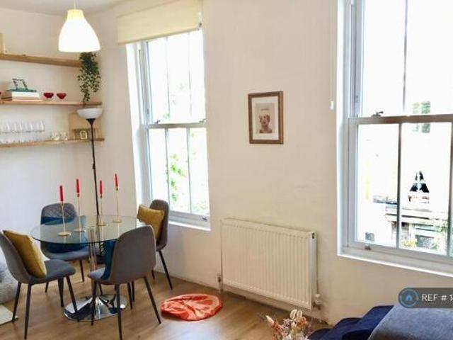 House for rent in Lyons, Greater London