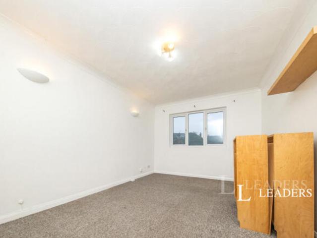 Flat for rent in Key Street, Suffolk