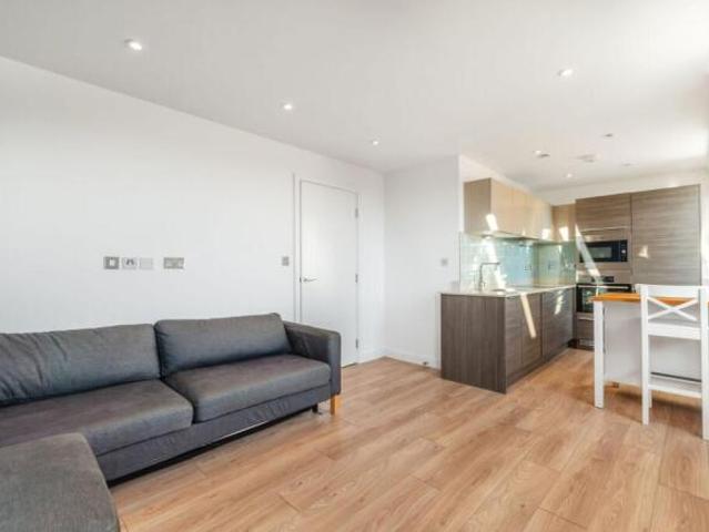 Flat for rent in Twickenham, Greater London