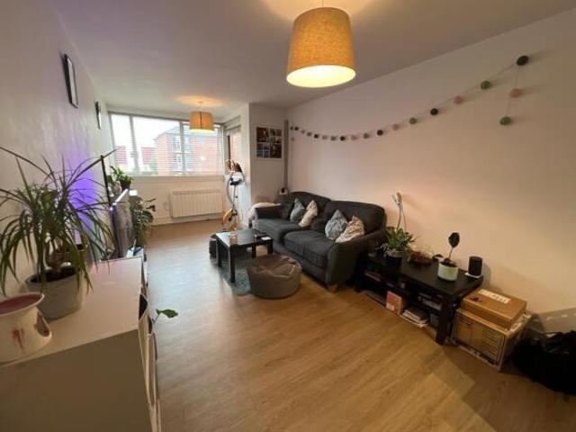 Flat for rent in Reading