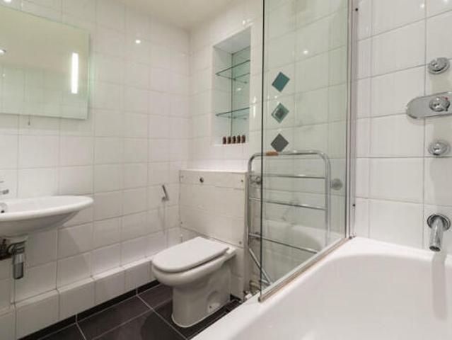 Flat for rent in Cat Hill