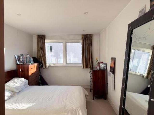 Flat for rent in Cat Hill