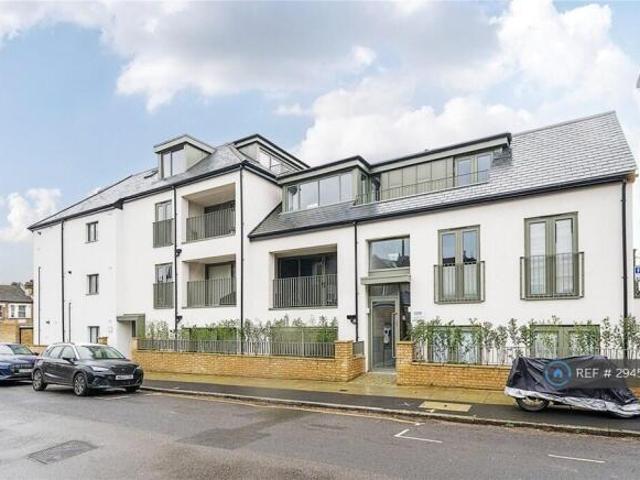 Flat for rent in Cat Hill
