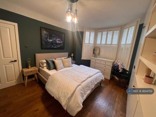 Flat for rent in Cat Hill