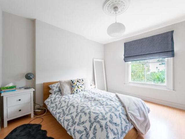 Flat for rent in Tooting Graveney, Greater London