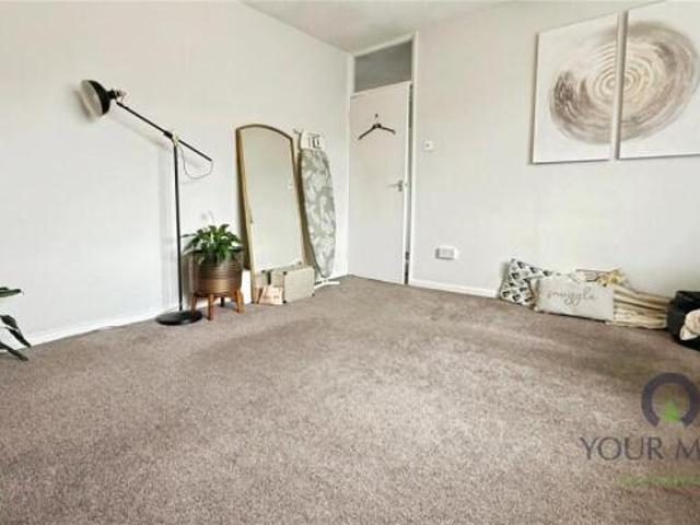 Flat for rent in Cat Hill