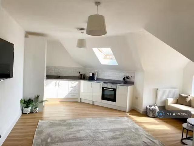 House for rent in Cove, Rushmoor