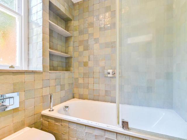 Flat for rent in Cat Hill