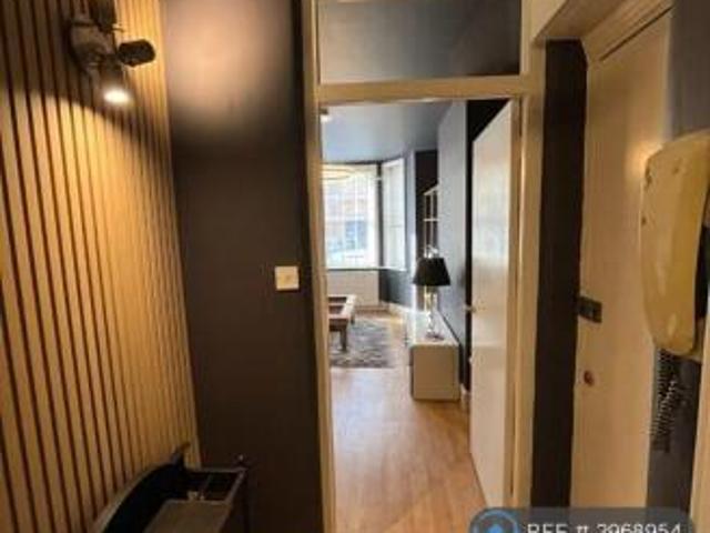 Flat for rent in Cat Hill