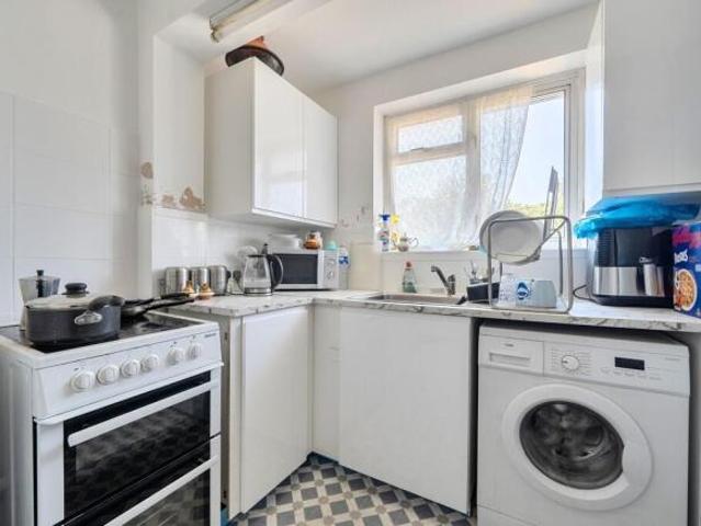 Flat for rent in Slough