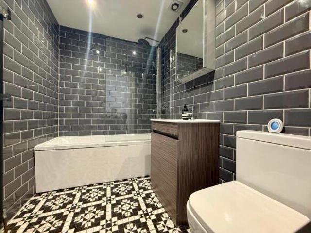 Flat for rent in Bothwell, Scotland