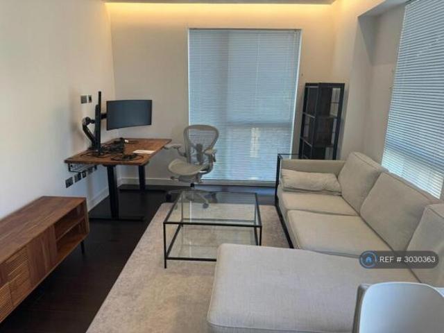 Flat for rent in Cat Hill