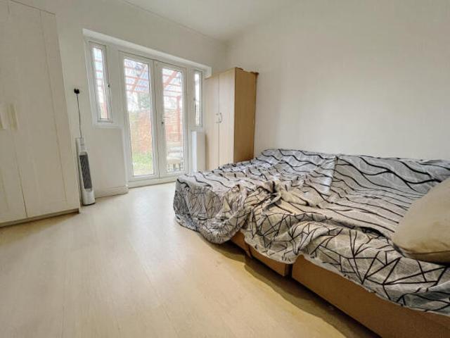 Flat for rent in Isleworth, Greater London