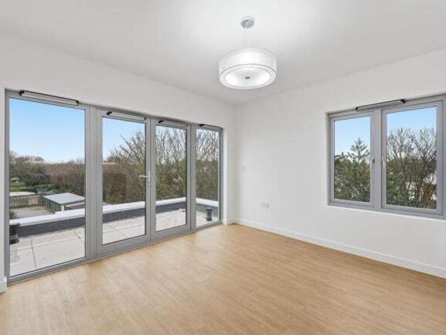 Flat for rent in Wanstead, Greater London