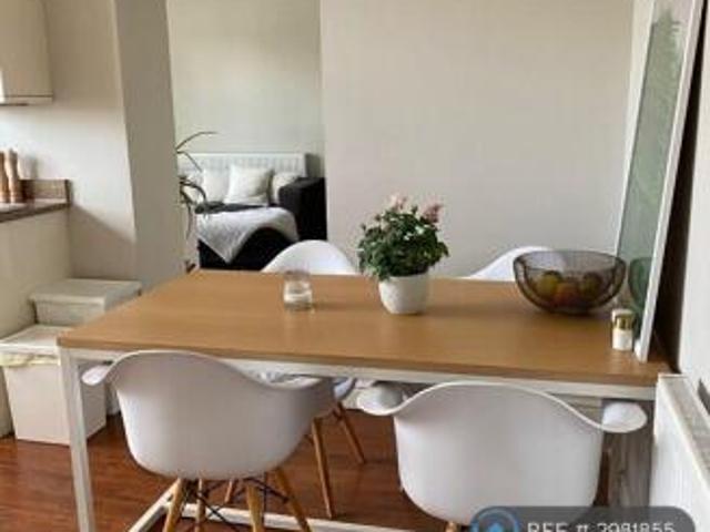 Flat for rent in Cat Hill