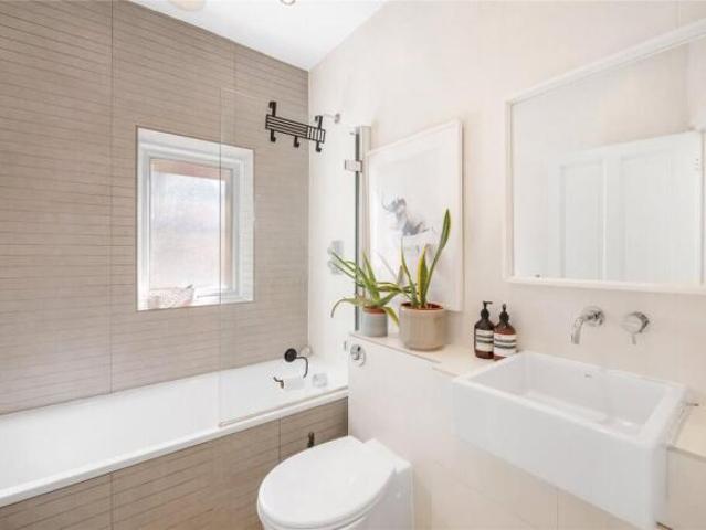Flat for rent in Acol, Kent