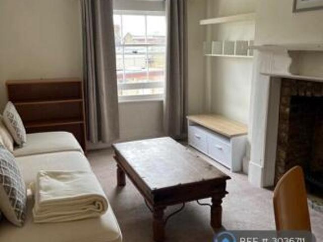 Flat for rent in Cat Hill