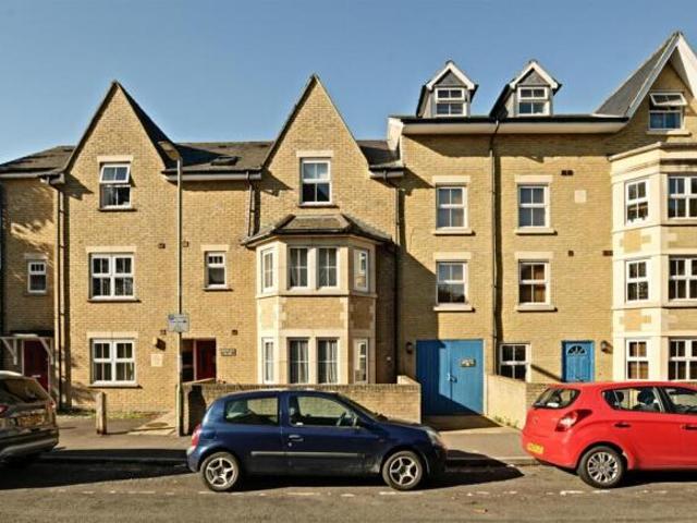 Flat for rent in The Slade, Oxfordshire