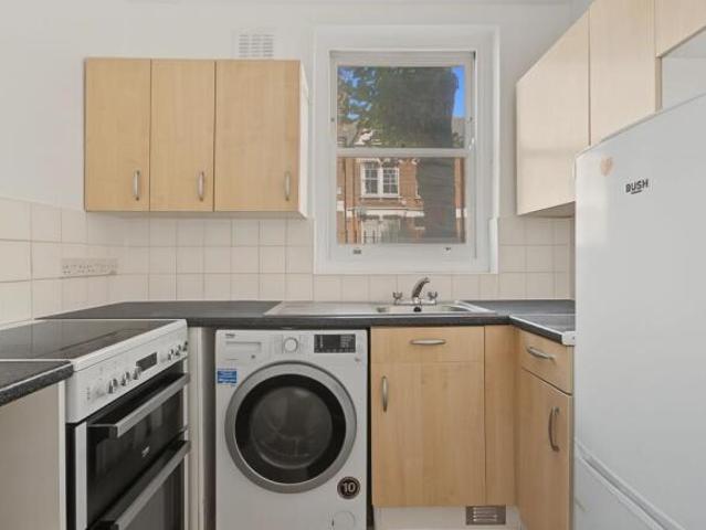 Flat for rent in Cat Hill