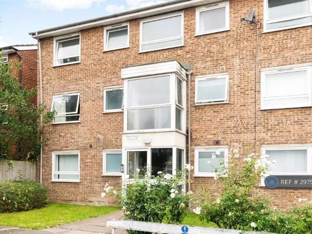 Flat for rent in Cat Hill