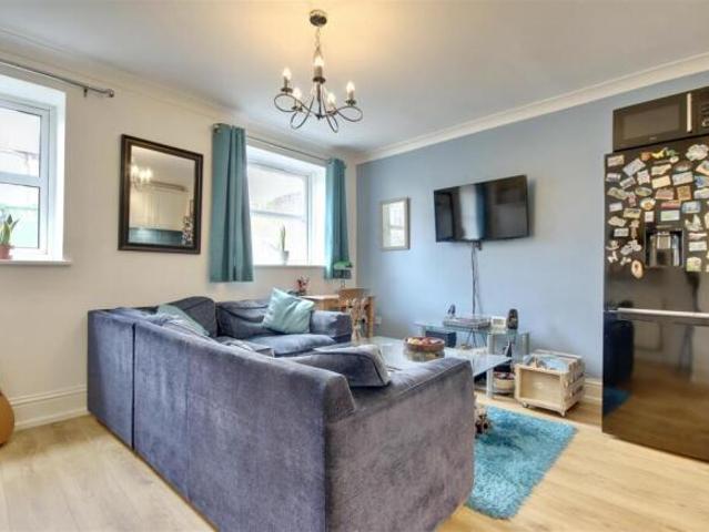 Flat for rent in Penwartha Coombe, Cornwall