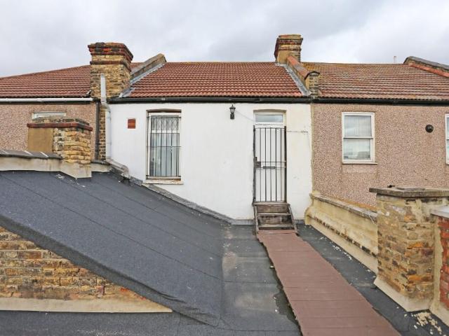 Flat for rent in Ilford, Isle Of Man