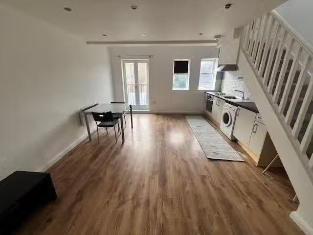 House for rent in Yeading, Greater London
