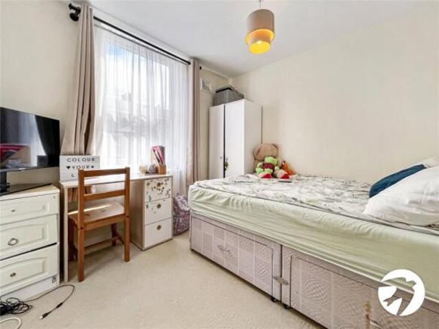 Flat for rent in Midway, Kent