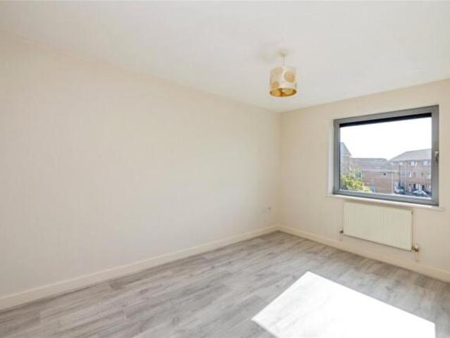 Flat for rent in Cat Hill