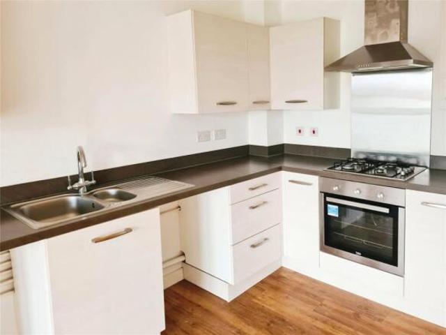 Flat for rent in Chilworth Old Village, Test Valley