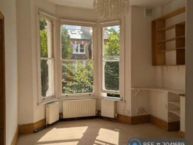 Flat for rent in Cat Hill