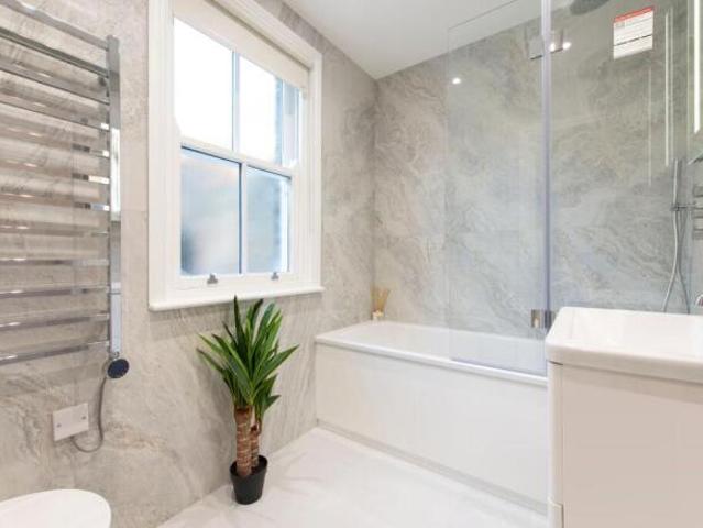 Flat for rent in Cat Hill
