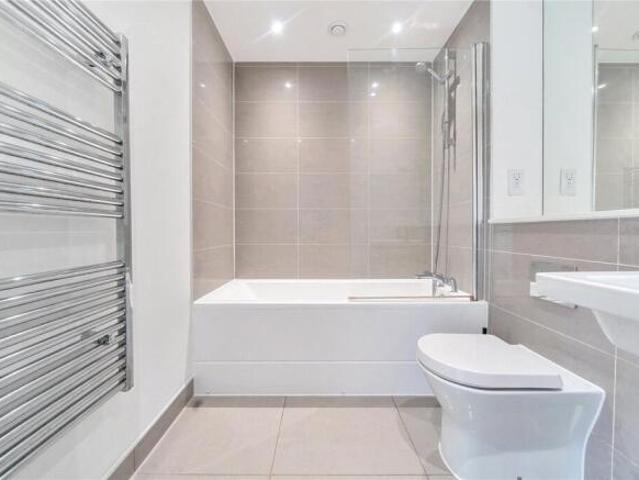 Flat for rent in Chilworth Old Village, Test Valley