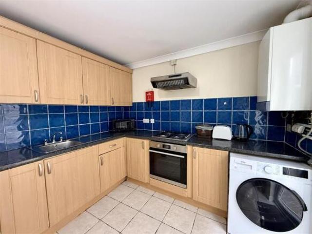 Flat for rent in Falcon Lodge, Wales