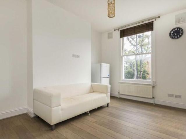 Flat for rent in Canonbury, Greater London