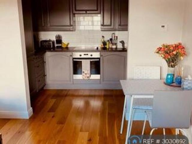 Flat for rent in Cat Hill