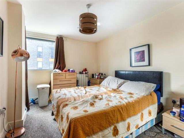 Flat for rent in Cat Hill