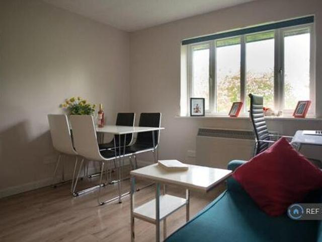 House for rent in Surrey