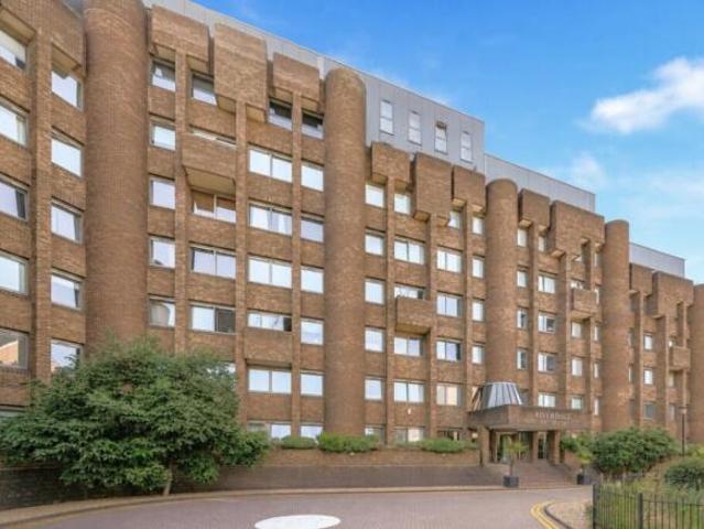 Flat for rent in Cat Hill