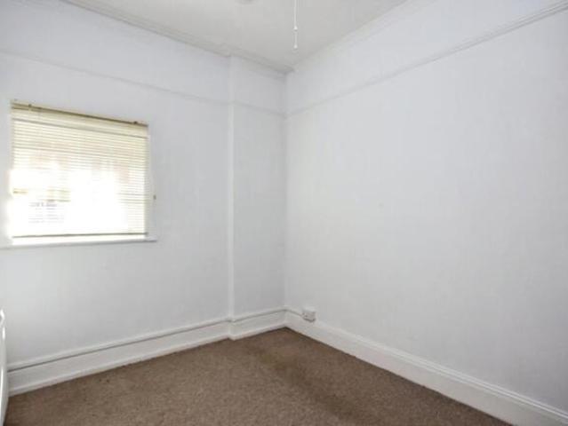 Flat for rent in Nevill Park, Sandown Park