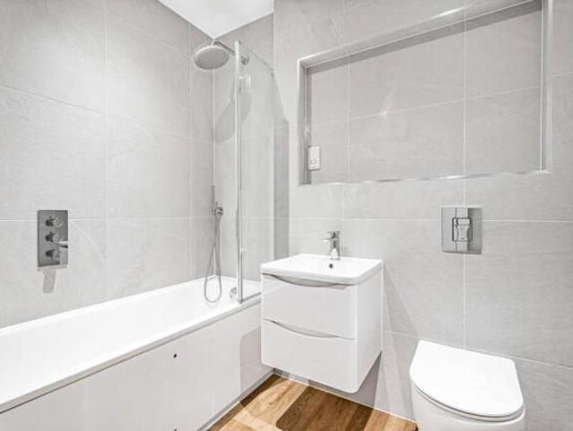 Flat for rent in Cat Hill