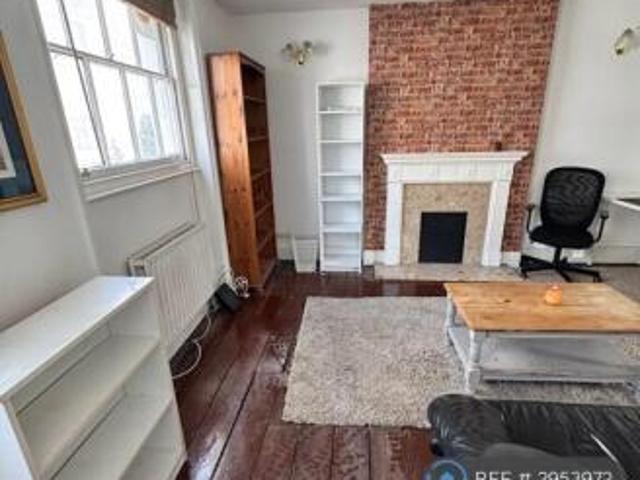 Flat for rent in Cat Hill