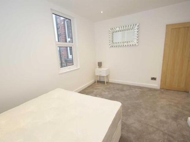 Flat for rent in Kirkstall, West Yorkshire