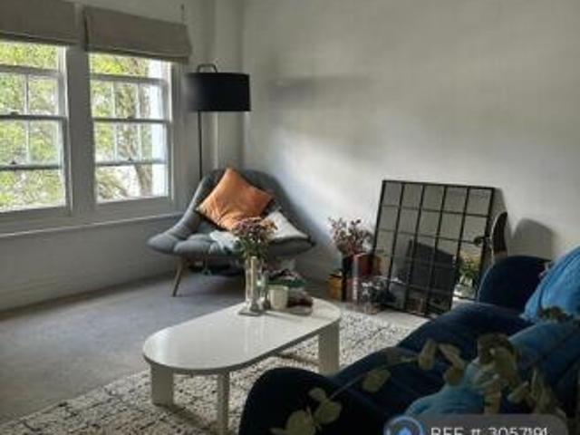 Flat for rent in Cat Hill, England