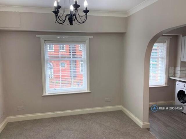 Flat for rent in Billinge, St Helens